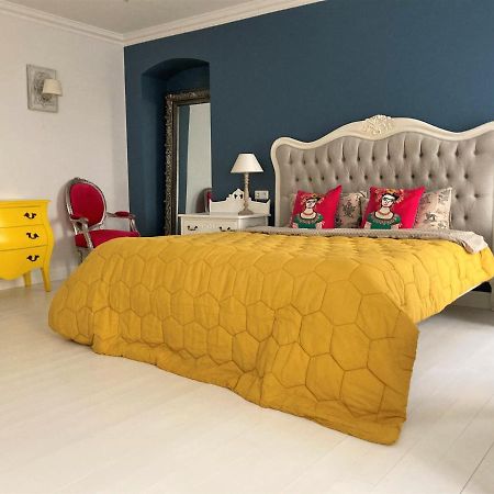 Shabby Chic - Apartment In The Heart Of Vilnius Old Town Екстер'єр фото