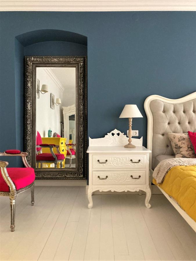 Shabby Chic - Apartment In The Heart Of Vilnius Old Town Екстер'єр фото